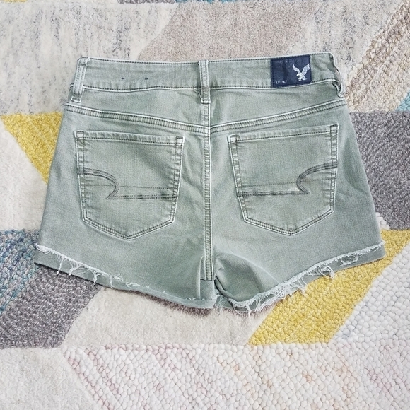 American Eagle Moss Green Stretch High RiseJean Shorts - Picture 2 of 4